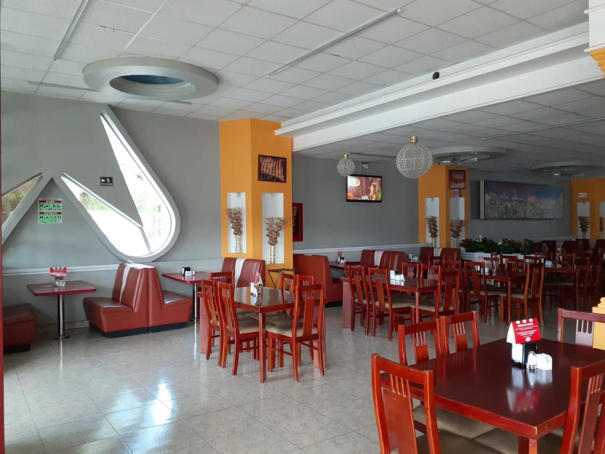 Leo Hotel Jerez de García Salinas エクステリア 写真