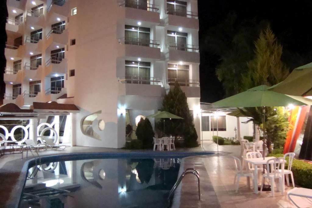 Leo Hotel Jerez de García Salinas エクステリア 写真